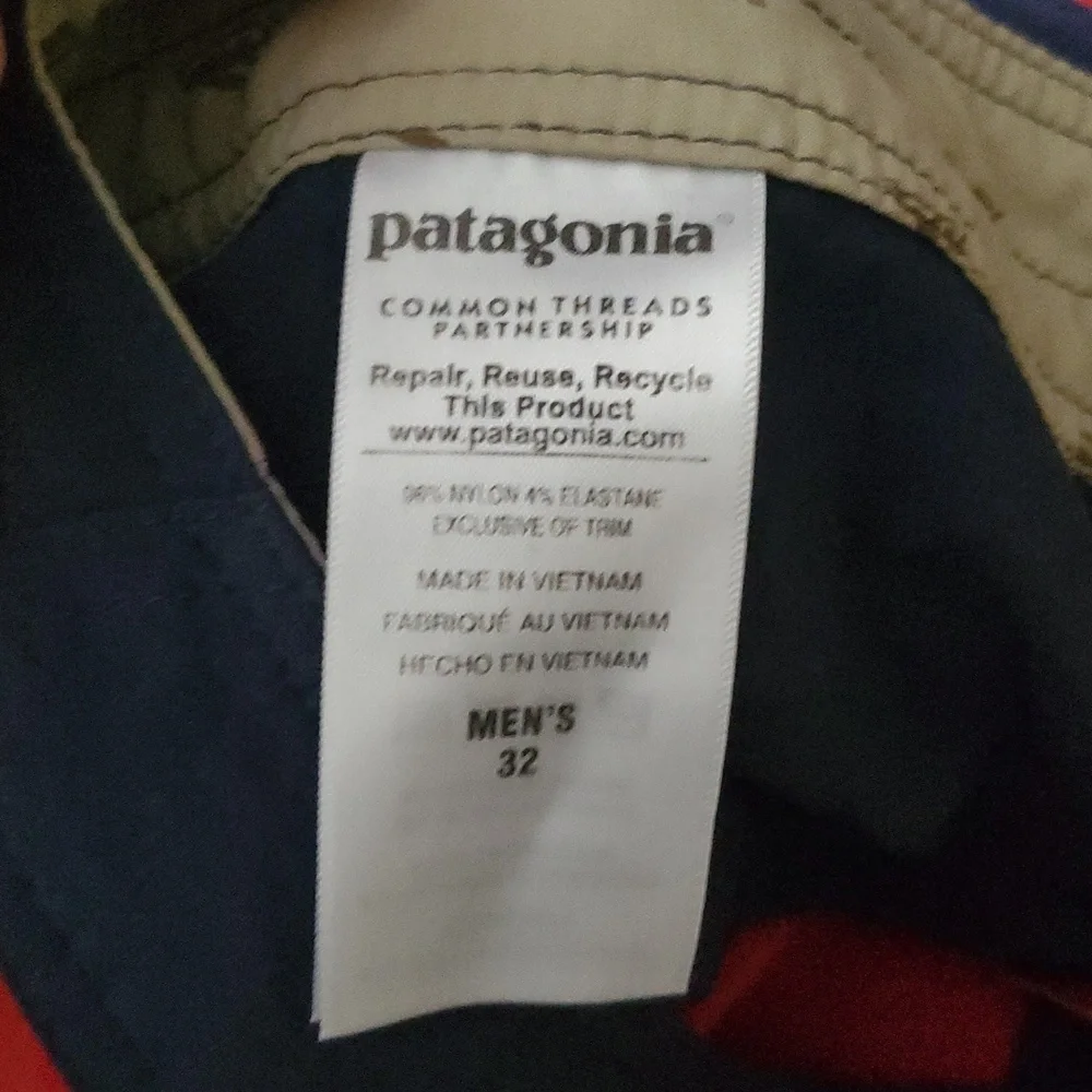 Patagonia Mens Wavefarer Board Shorts Size 32 Stretch Red Navy Pocket - Picture 9 of 12